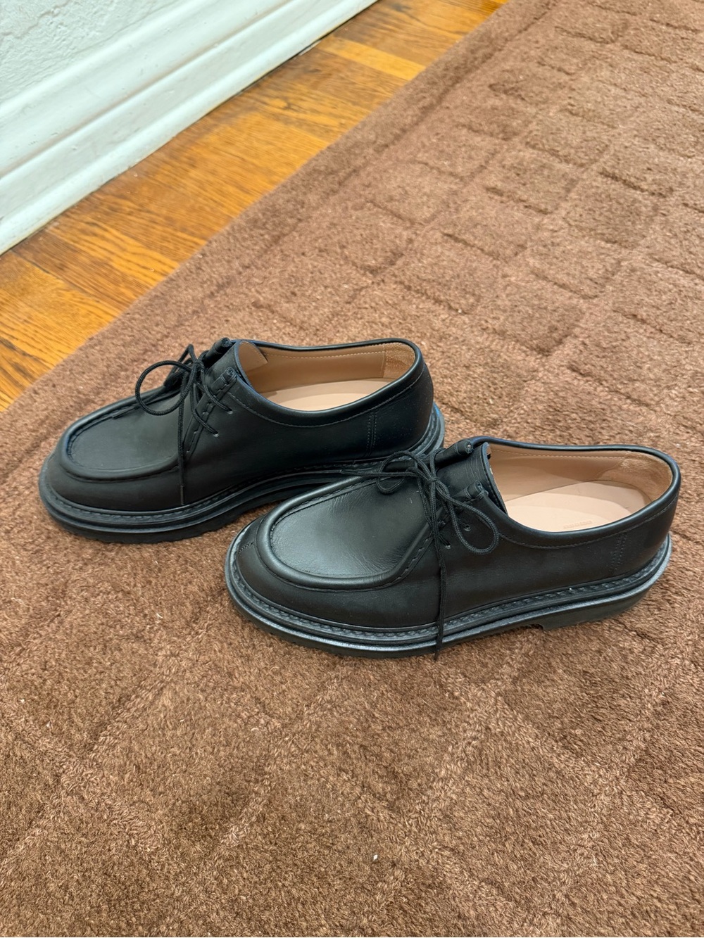 Womens Black Italian Leather Legres Derbys